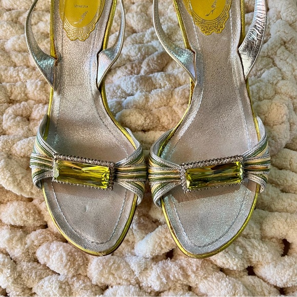 Rene Caovilla Bejeweled Rhinestone Buckle Metallic Leather Snakeskin Heel Sandal - Picture 4 of 11